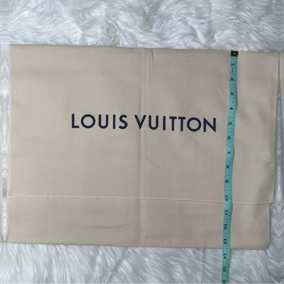 LV Fold-over Dustbag #023 - 18”x13.5” - Picture 4 of 7